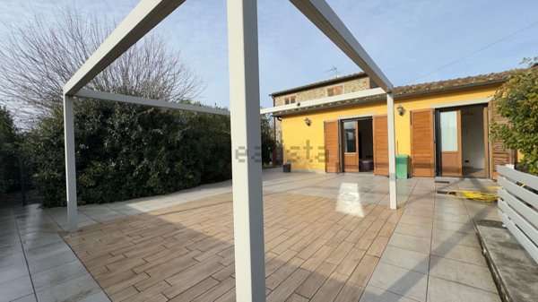 casa indipendente in vendita a Larciano in zona Biccimurri