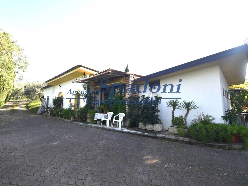 casa indipendente in vendita a Larciano
