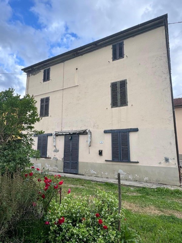 casa indipendente in vendita a Larciano