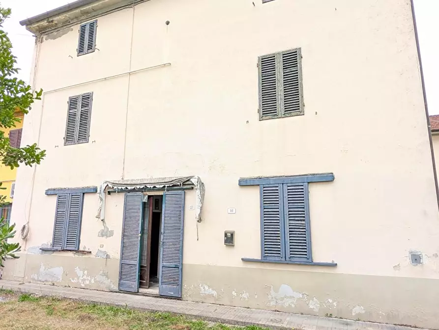 intera palazzina in vendita a Larciano in zona Castelmartini