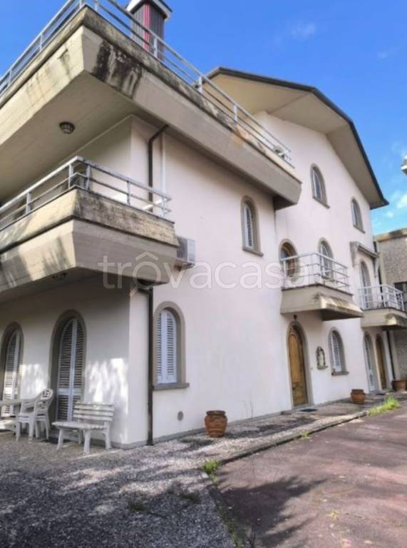 casa indipendente in vendita a Larciano