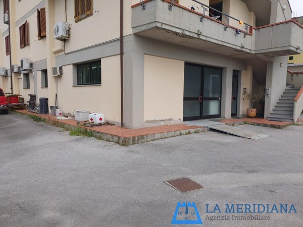 ufficio in vendita a Larciano in zona San Rocco di Larciano