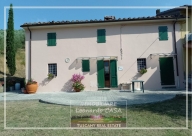 casa indipendente in vendita a Larciano
