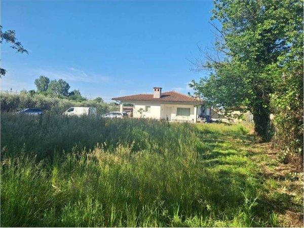 casa indipendente in vendita a Larciano in zona Biccimurri
