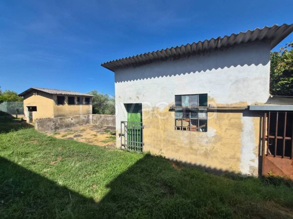 casa indipendente in vendita a Larciano