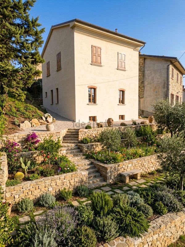 casa indipendente in vendita a Larciano in zona Cecina
