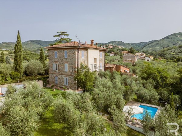 casa indipendente in vendita a Larciano