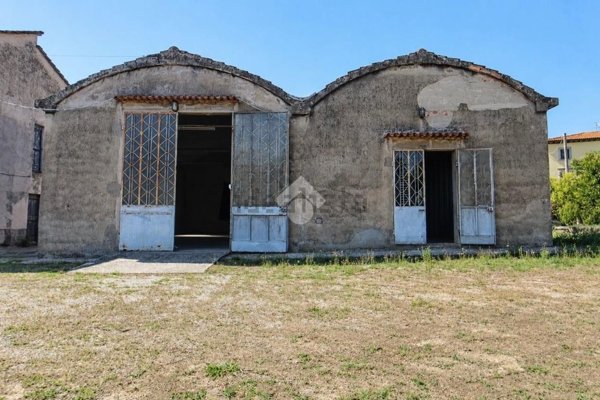 terreno edificabile in vendita a Larciano in zona Castelmartini