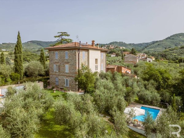 casa indipendente in vendita a Larciano
