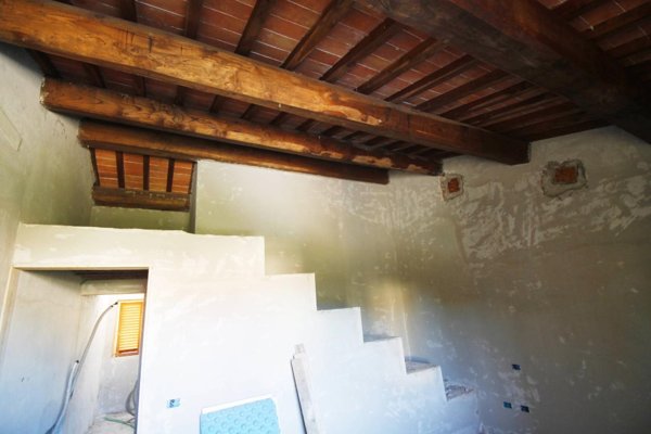 casa indipendente in vendita a Larciano