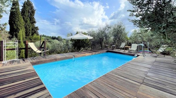 casa indipendente in vendita a Larciano