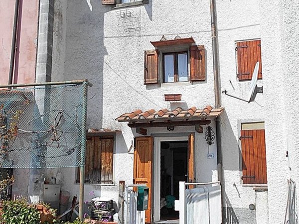 casa indipendente in vendita a Marliana in zona Momigno