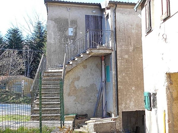 casa indipendente in vendita a Marliana in zona Femminamorta