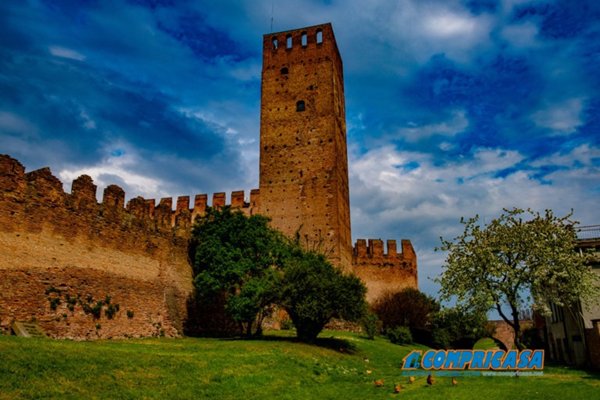 villa in vendita a Marliana in zona Montagnana
