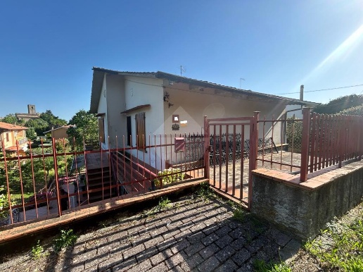 casa indipendente in vendita a Marliana