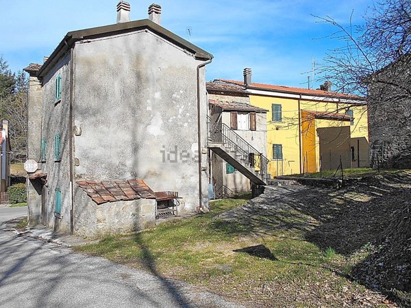 casa indipendente in vendita a Marliana in zona Femminamorta