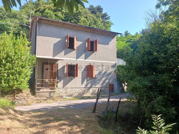 casa indipendente in vendita a Marliana in zona Grati