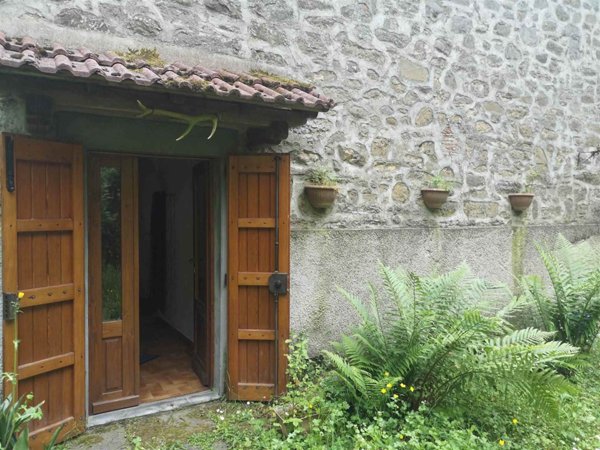 casa indipendente in vendita a Marliana in zona Momigno