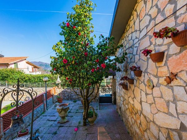 casa indipendente in vendita a Marliana