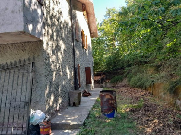 casa indipendente in vendita a Marliana in zona Panicagliora