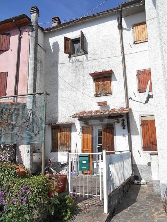 casa indipendente in vendita a Marliana in zona Grati