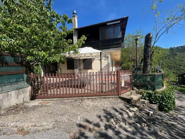appartamento in vendita a Marliana in zona Momigno