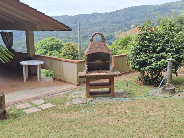 casa indipendente in vendita a Marliana in zona Momigno