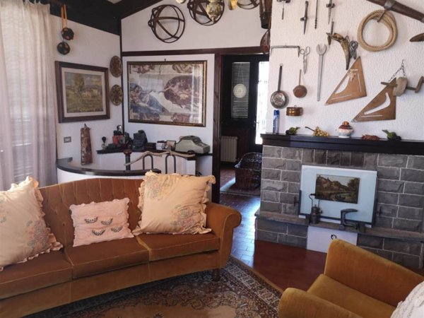 casa indipendente in vendita a Marliana in zona Momigno