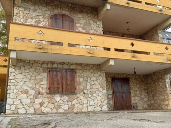 casa indipendente in vendita a Marliana