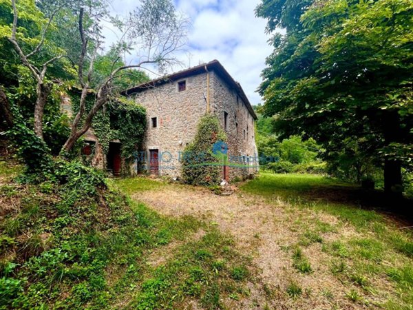 casa indipendente in vendita a Marliana