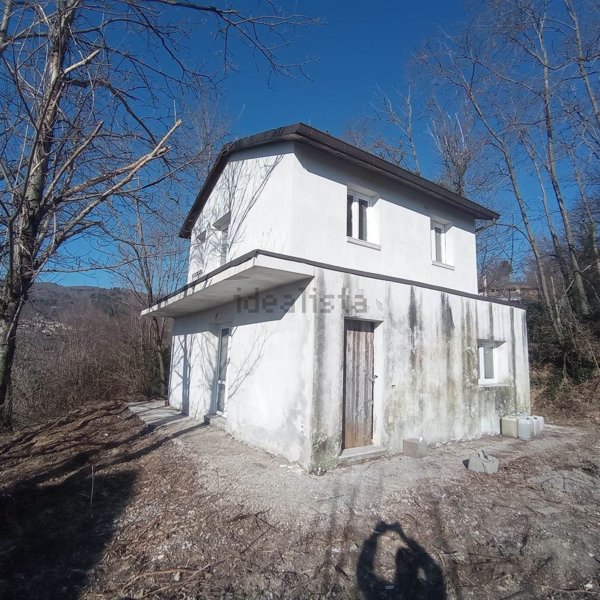 casa indipendente in vendita a Marliana in zona Fagno
