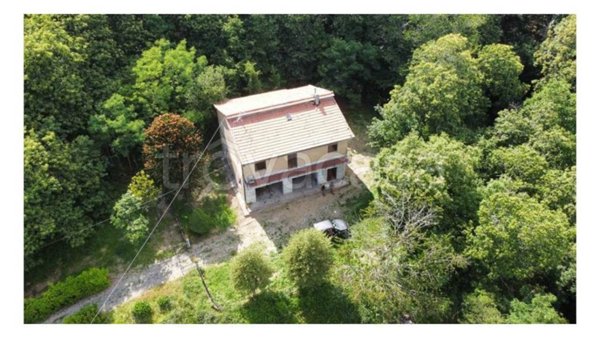 casa indipendente in vendita a Marliana in zona Momigno