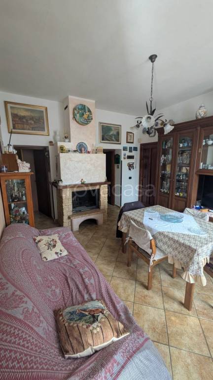 appartamento in vendita a Marliana in zona Momigno