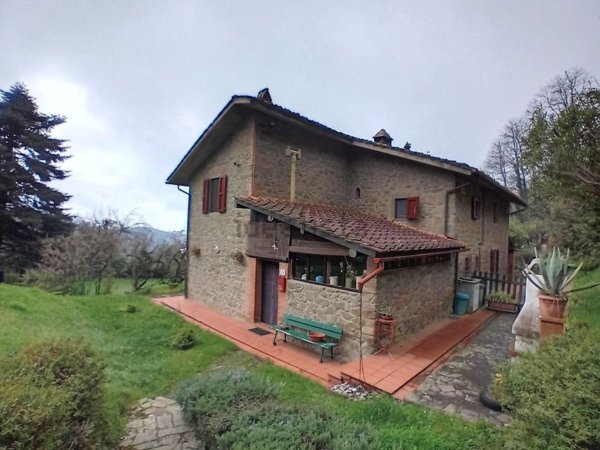 casa indipendente in vendita a Marliana in zona Casore del Monte