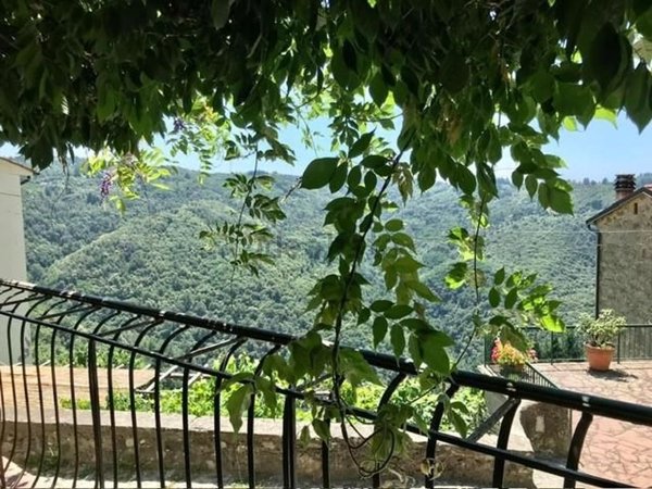 casa indipendente in vendita a Marliana in zona Serra Pistoiese