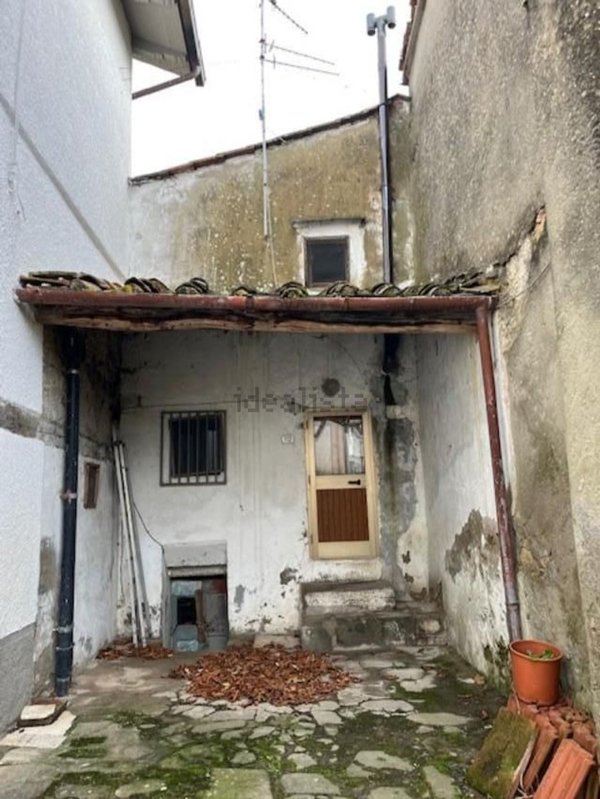 casa indipendente in vendita a Marliana in zona Momigno