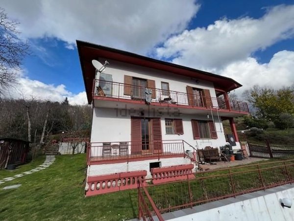 casa semindipendente in vendita a Marliana in zona Panicagliora