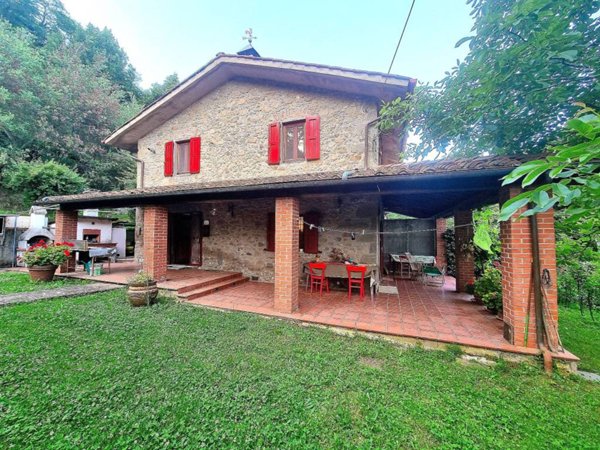 casa indipendente in vendita a Marliana