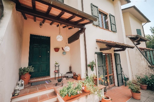 casa indipendente in vendita a Marliana in zona Momigno