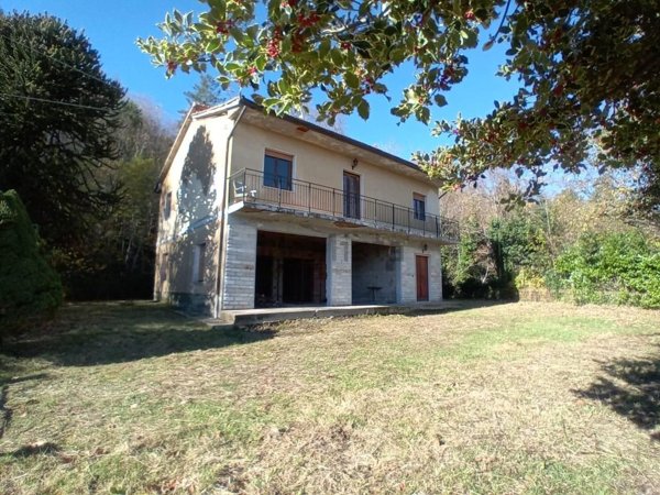 casa indipendente in vendita a Marliana in zona Femminamorta