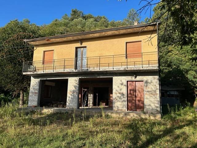 casa indipendente in vendita a Marliana in zona Femminamorta