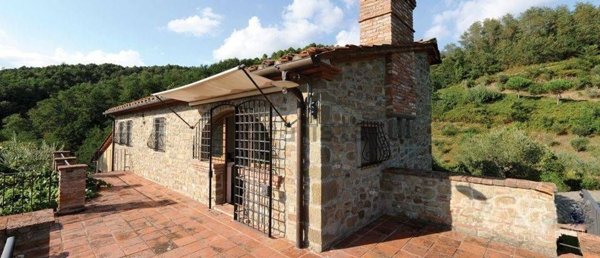 casale in vendita a Marliana