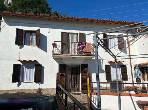 appartamento in vendita a Marliana in zona Fagno