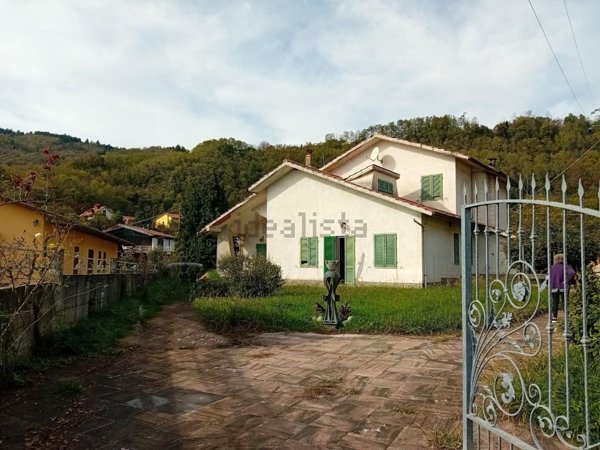 casa indipendente in vendita a Marliana in zona Momigno