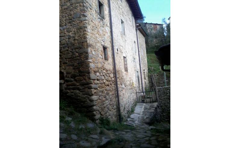 casa indipendente in vendita a Marliana in zona Giampierone