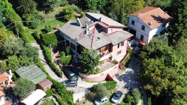 casa indipendente in vendita a Marliana in zona Fagno