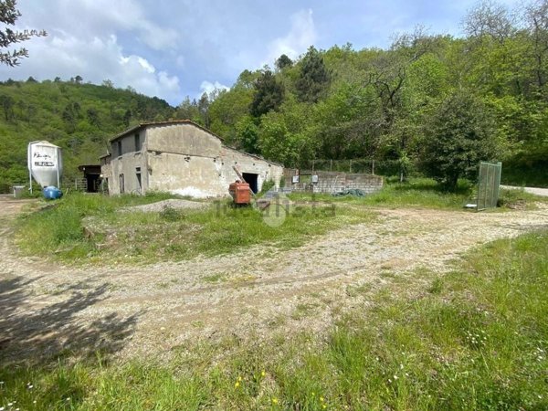 appartamento in vendita a Marliana in zona Avaglio