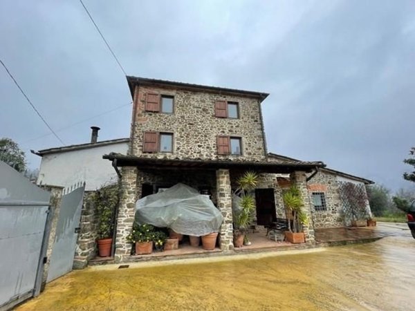 casa indipendente in vendita a Marliana