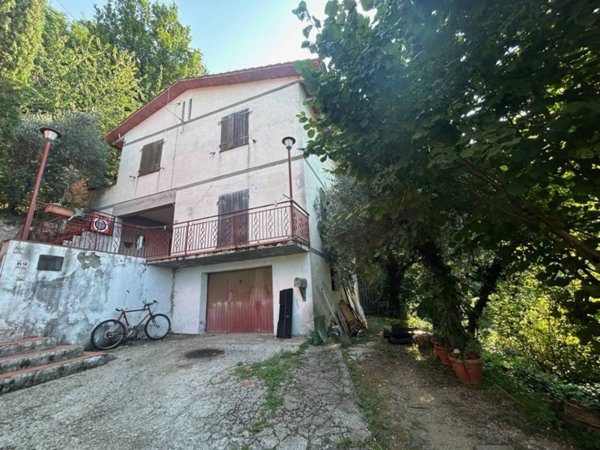 casa indipendente in vendita a Marliana in zona Momigno