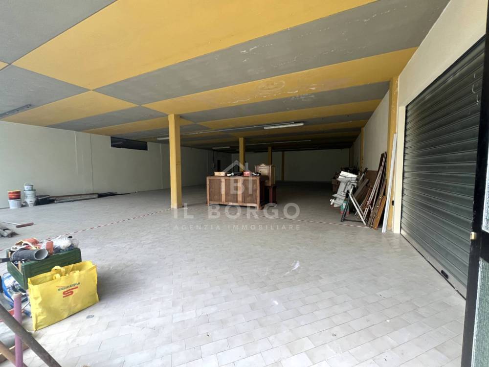 locale di sgombero in vendita a Marliana